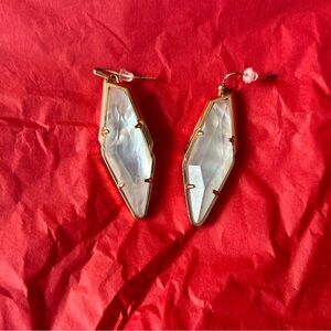 Kendra Scott Bexley Dangle Gold and White Geometric Earrings